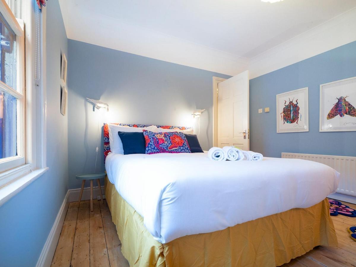 Pass The Keys Colourful, Quirky Artist-Owned 3 Bed Next To Cafes Villa Belfast Kültér fotó