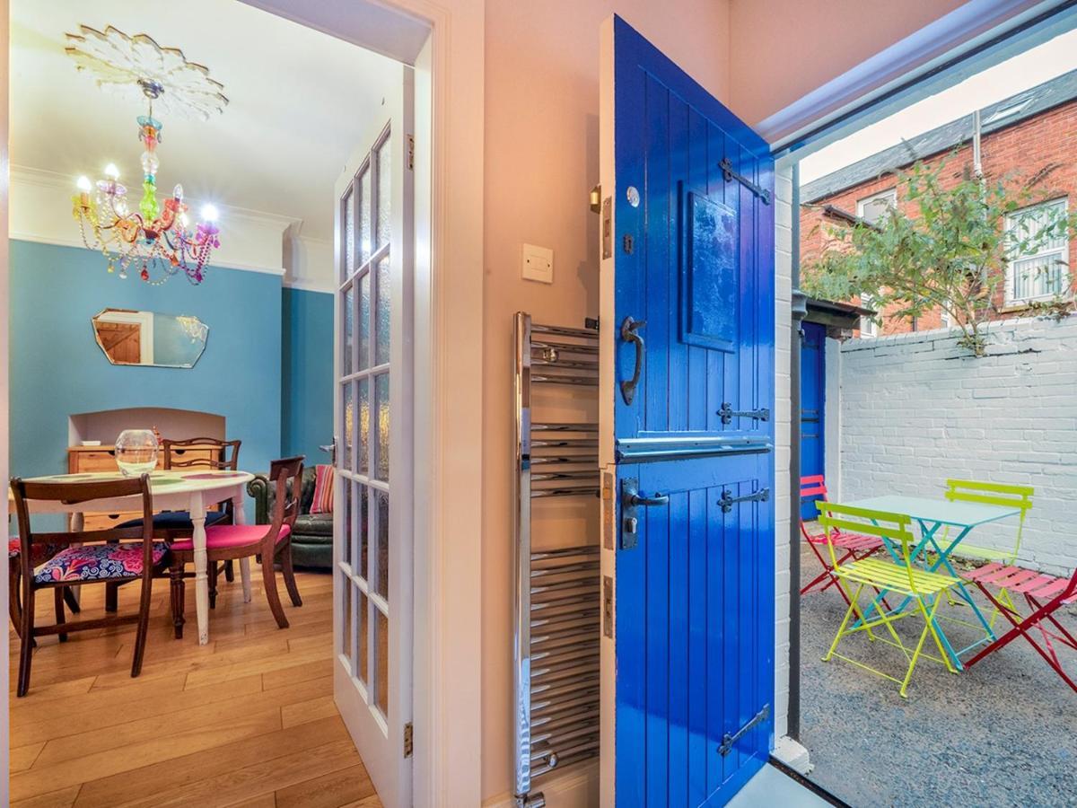 Pass The Keys Colourful, Quirky Artist-Owned 3 Bed Next To Cafes Villa Belfast Kültér fotó