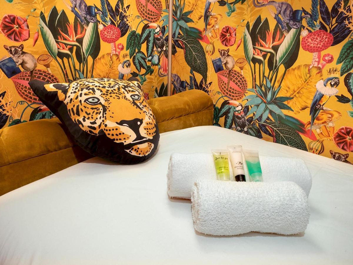 Pass The Keys Colourful, Quirky Artist-Owned 3 Bed Next To Cafes Villa Belfast Kültér fotó